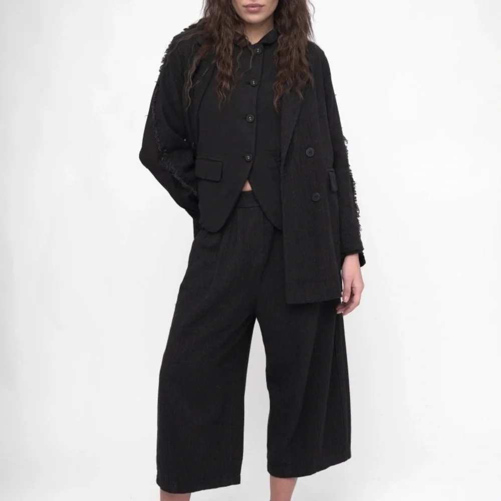 Herringbone Elastic Waist Cropped Trousers - Picture 4 of 8